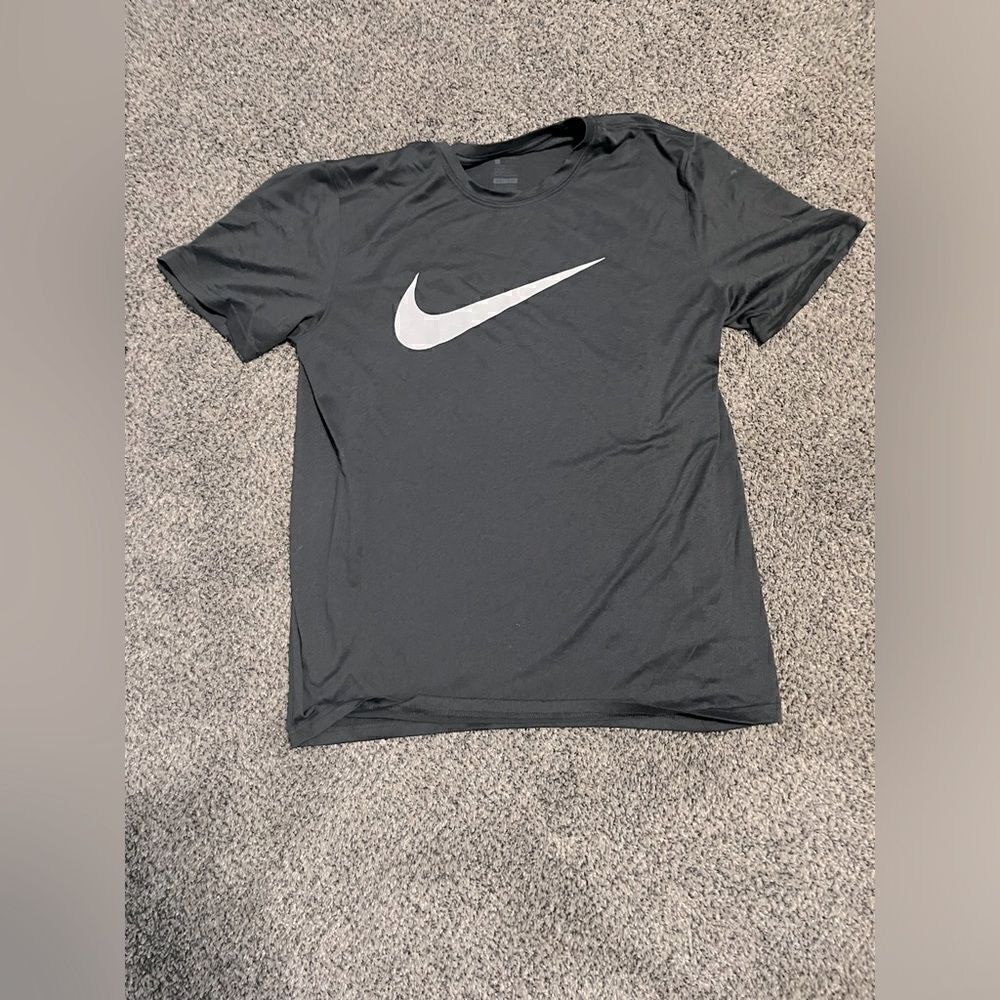Nike - athletic - dri fit - shirt - L